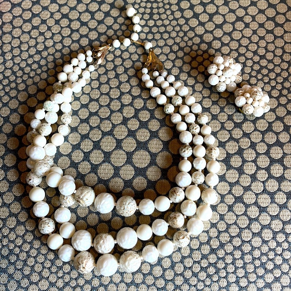 Matching Costume necklace and clip on earrings !